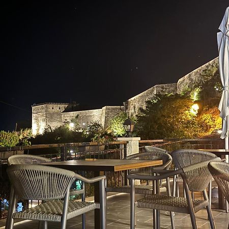 Hotel With Castle View Gjirokastër 外观 照片