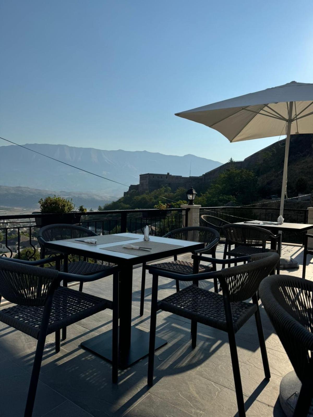Hotel With Castle View Gjirokastër 外观 照片
