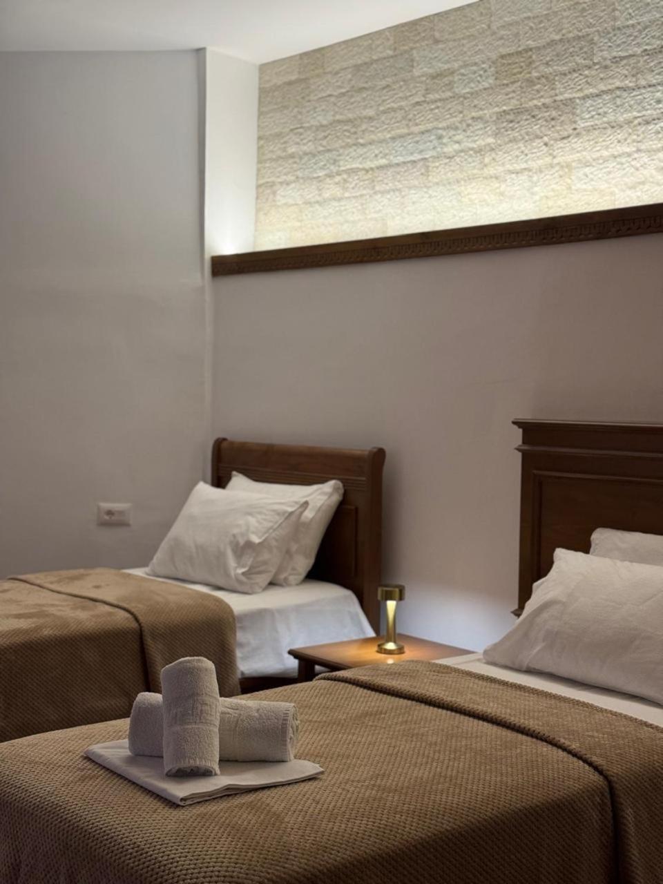 Hotel With Castle View Gjirokastër 外观 照片